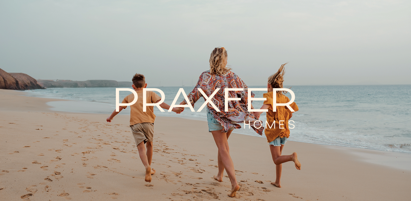 Portada Praxfer - Familia corriendo por la playa